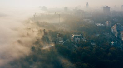 Antysmogowy sukces Tarnowa bez zakazów. Czy Kraków wybrał złą drogę?