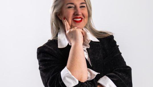 ODŁÓŻ EXCELA – IDŹ NA SPACER. DLACZEGO PRACOWNIK BEZ RUCHU TO TYKAJĄCA BOMBA I STRATY FINANSOWE?