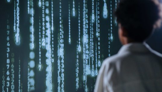 AI, cyfryzacja i strategia. Dlaczego nowoczesne firmy rozwijają się szybciej niż konkurencja
